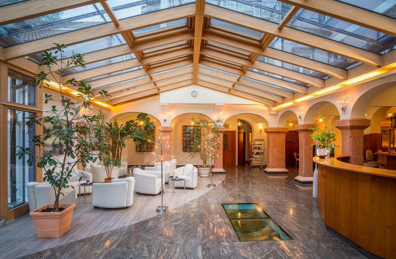 Atrium Garni