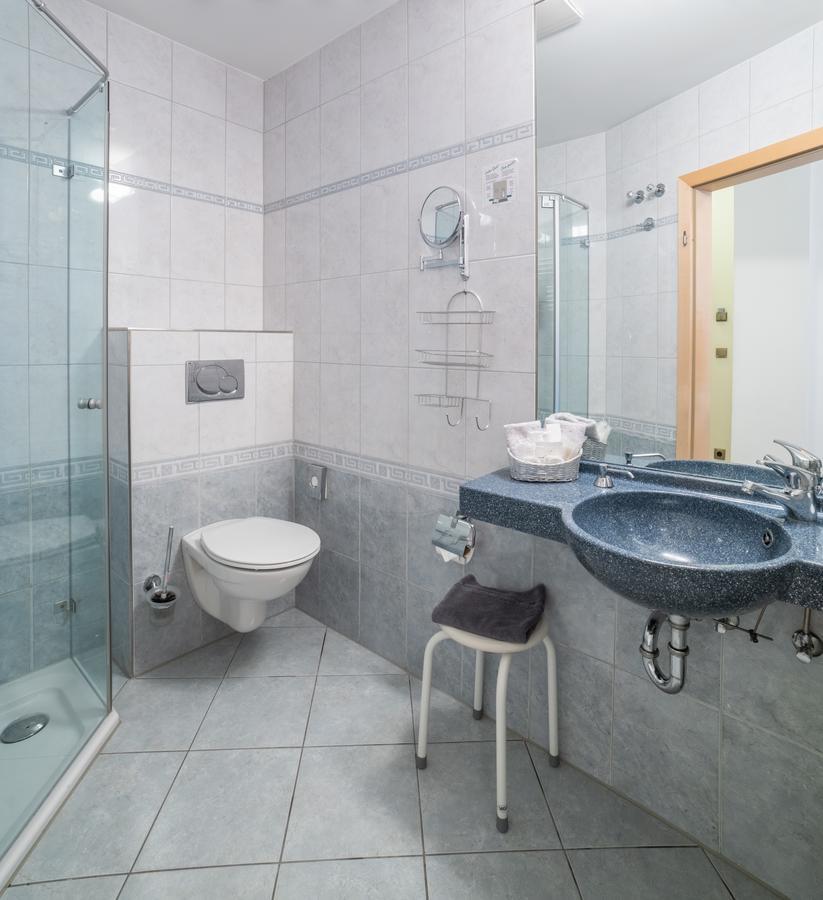 Atrium Garni Hotel 4*