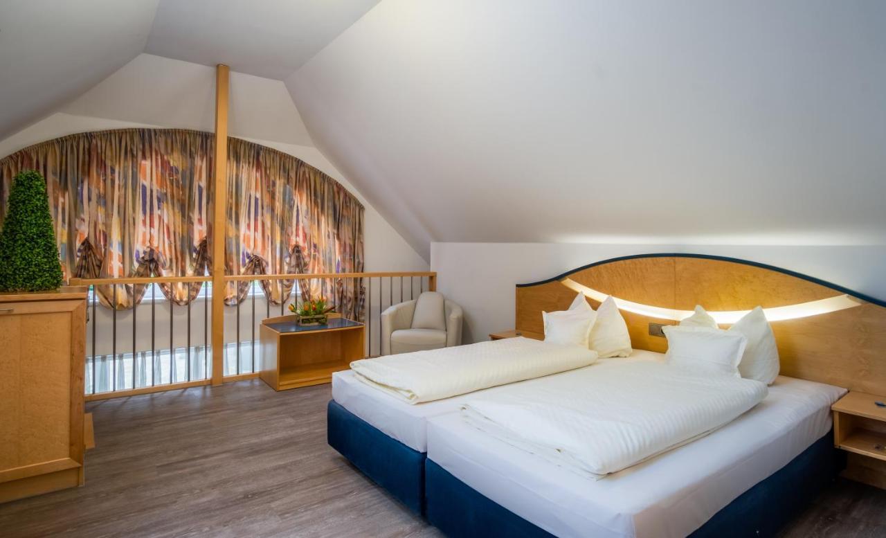 Atrium Garni Hotel 4*